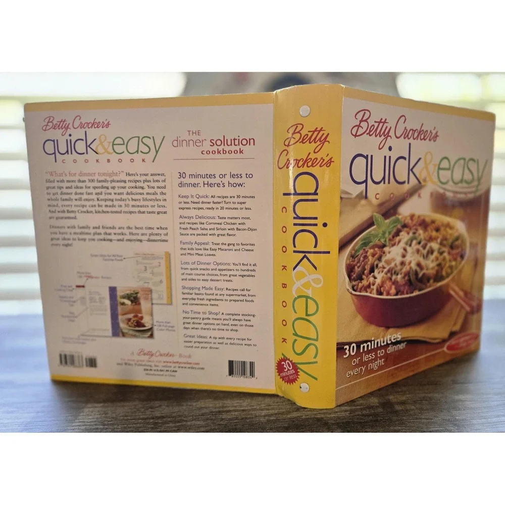 Betty Crocker's Quick & Easy Cookbook, hardback binder, 2002 General‎ Mills